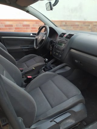 Volkswagen Golf 2004