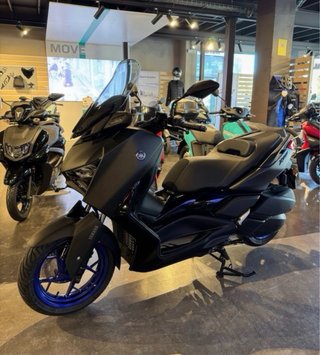 Yamaha XMAX 300 2025