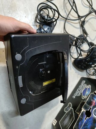 Sega Saturn originale con scatola e controller