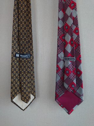 Corbatas de hombre: roja y dorada
