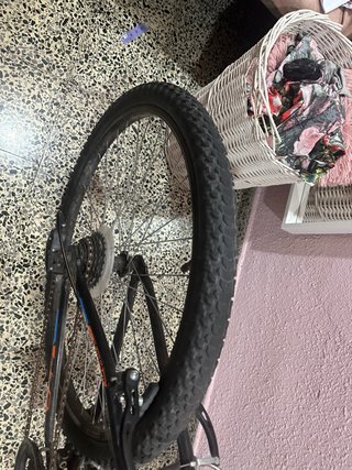 Poco uso, sirve para cidade y montaña