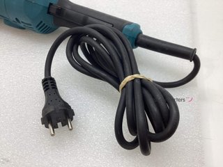 radial makita ga9050r