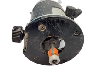fresadora makita rt0702c