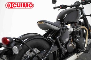 TRIUMPH BONNEVILLE BOBBER