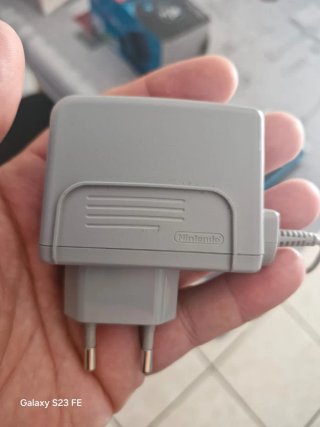New Nintendo 2DS XL Super Mario 3D Land