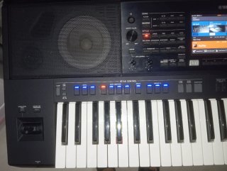 Teclado Yamaha PSR SX900 Profesional Arranger