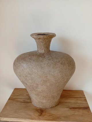 Jarrón decorativo artesanal efecto piedra caliza