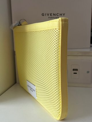 Neceser Givenchy Amarillo y Negro