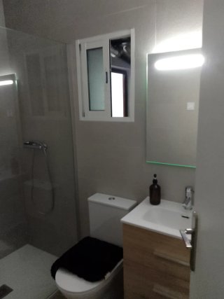 SE ALQUILA HABITACIÓN