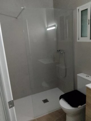 SE ALQUILA HABITACIÓN