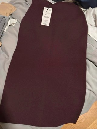 Falda Midi Granate Punto Frío ZARA