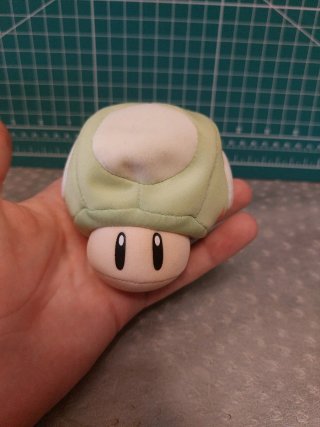 Peluche di Yoshi + Fungo verde, Nintendo