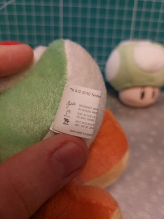 Peluche di Yoshi + Fungo verde, Nintendo