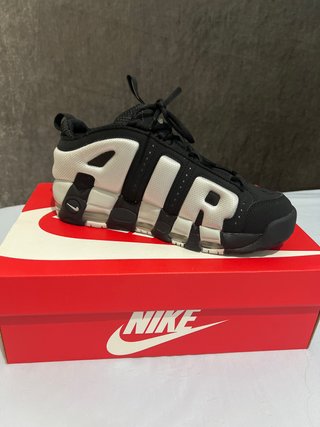 Nike Air More Uptempo Talla 41 Negro Blanco