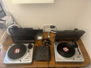 Native Instruments Traktor Scratch Duo