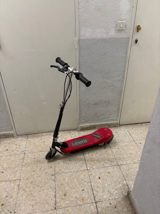 Patinete Eléctrico E-Scooter Rojo y Negro