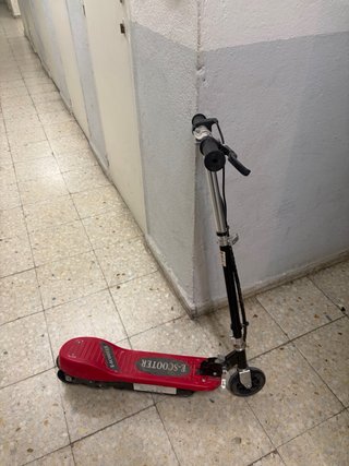 Patinete Eléctrico E-Scooter Rojo y Negro