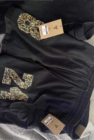 Conjunto Nike Dri-Fit Negro y Dorado