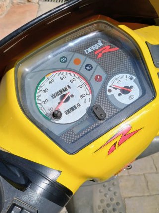 Derbi Sport Edition Scooter Amarillo/Plata