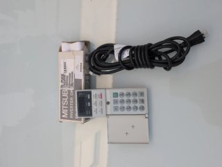 Consola Mitsubishi FR-PU03E para variador