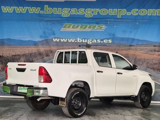 TOYOTA HILUX 2.4 D-4D 150 CV 5 PLAZAS DOBLE CABINA
