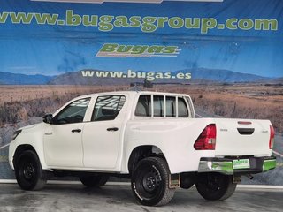 TOYOTA HILUX 2.4 D-4D 150 CV 5 PLAZAS DOBLE CABINA