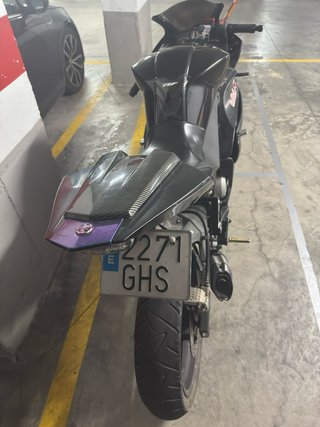 Yamaha YZF-R125 Negra