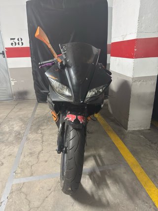 Yamaha YZF-R125 Negra
