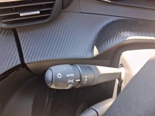 Peugeot e-2008 Eléctrico Allure 156 (115kW)