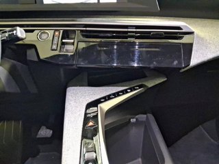 Peugeot 3008 Hybrid 1.2 100KW Allure eDCS6