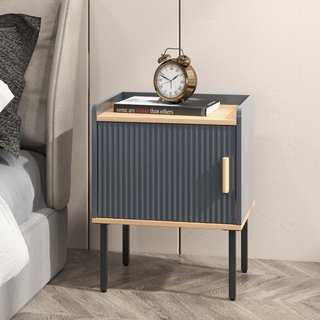Comodino in legno con gambe in metallo scomparto, Tavolino