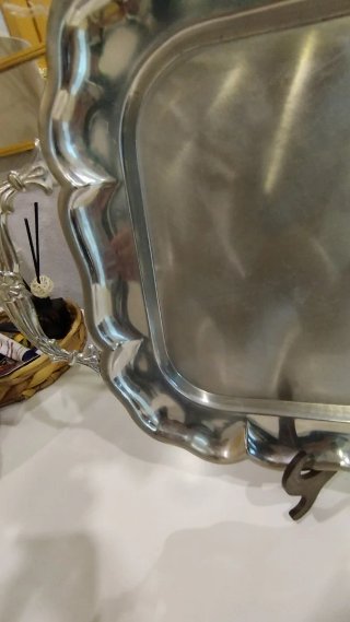 Bandeja plateada decorativa metal