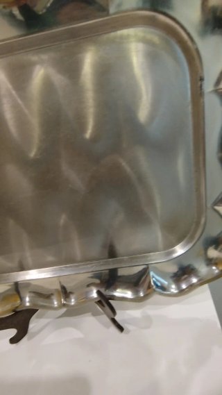 Bandeja plateada decorativa metal