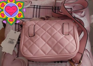 Riñonera, bandolera rosa.Nueva a estrenar.
