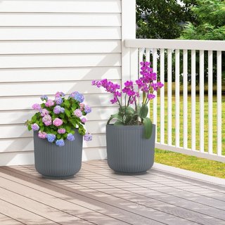 Contenitori decorativi per piante da interni ed esterni per