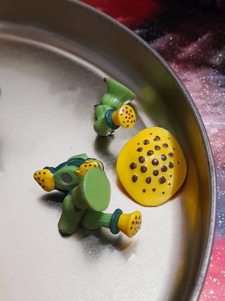 Lotto 5 pupazzi Gormiti piccoli: 3 magnetici + 2
