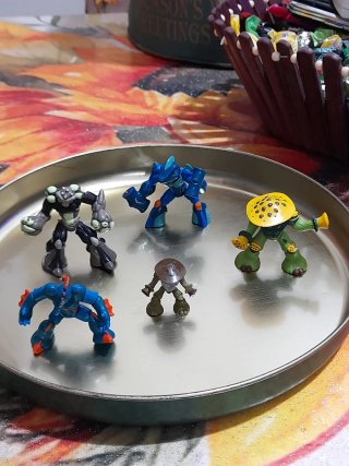 Lotto 5 pupazzi Gormiti piccoli: 3 magnetici + 2