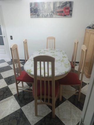 Mesa ovalada extensible con 6 sillas