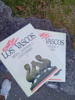 Nosotros LOS VASCOS( I - II)