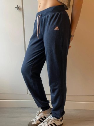 Pantalones Adidas Azul Marino con Cordones Rosas