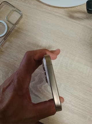 iPhone 16 Pro Max 256GB e-SIM 93% Batería con caja