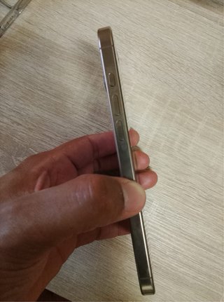 iPhone 16 Pro Max 256GB e-SIM 93% Batería con caja