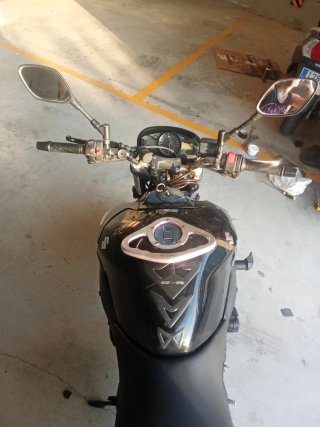 Suzuki GSR 600 2009 Negra/Plata