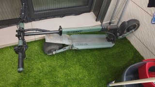Patinete eléctrico VSETT verde