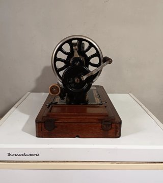 Macchina per cucire Singer anni 1900/1901 -(RRR)