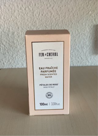 Agua Fresca Perfumada Aroma Pétalos de Rosa 100ml
