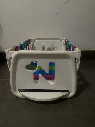 Cuna de juguete para muñecas