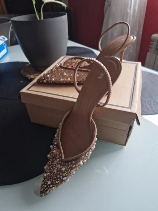 Zapatos Zara Salón Beige y Dorado