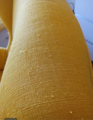 Comodo poltrona orecchia gialla Ikea strandmon
