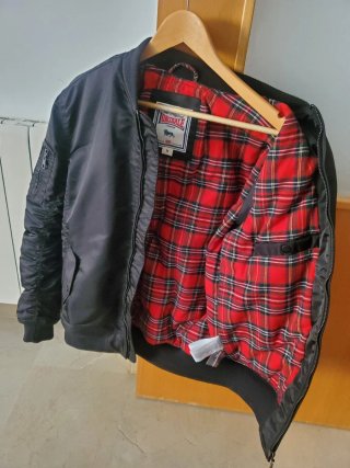 Cazadora Bomber Lonsdale Talla M